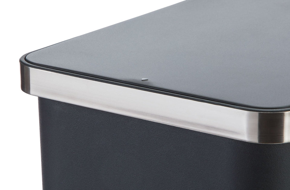 Slim Black Resin Garbage Can, 15-L